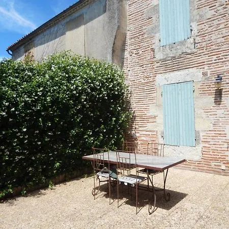 Maison Holiday home *